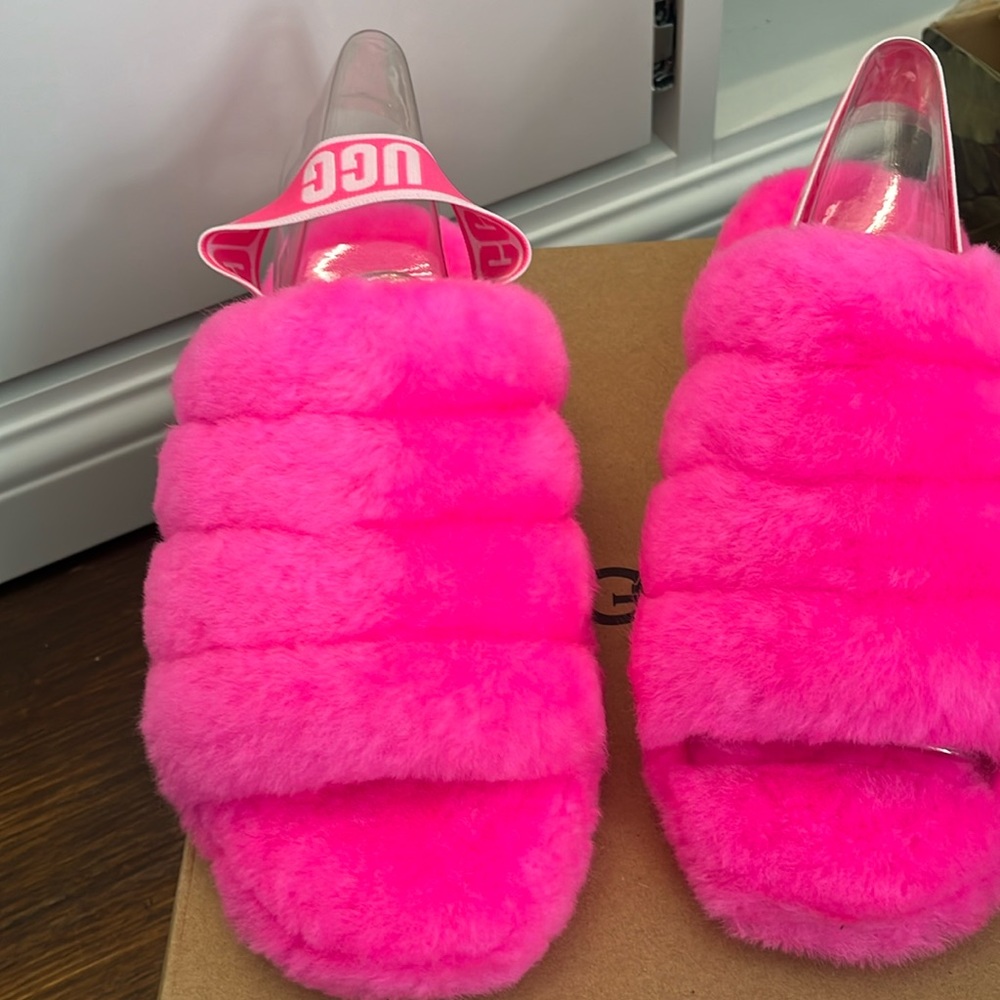 UGHS Fluffy Bright Pink Slides size 7